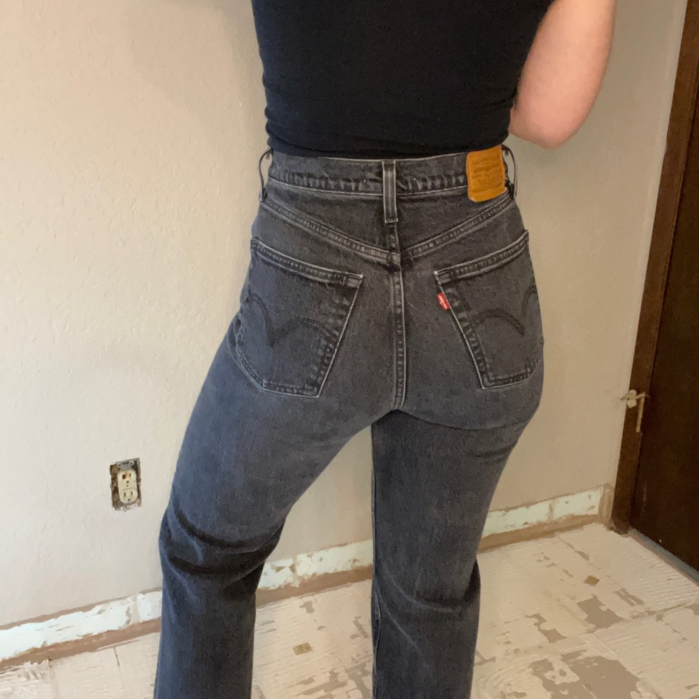 Levi’s Ribcage - 28 - High Rise Straight Ankle - Picture 3 of 5